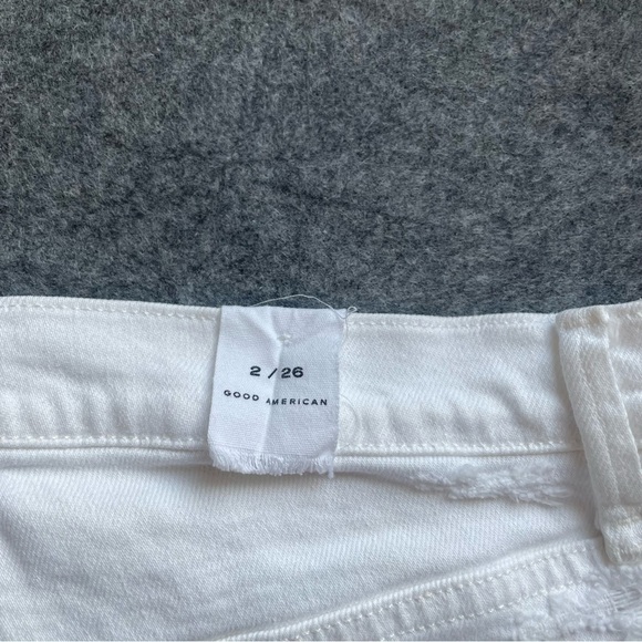 Good AMERICAN Good '90s Short in White size 2/26 new - Picture 6 of 14